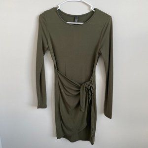 Long sleeve bodycon dress